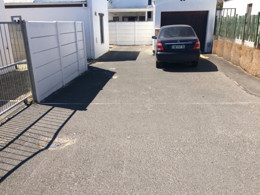 To Let 2 Bedroom Property for Rent in Parklands Western Cape